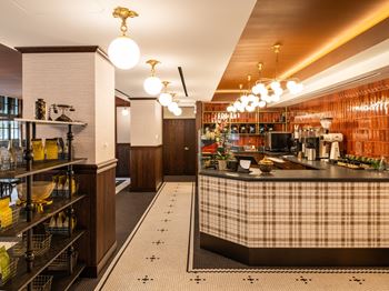Dollop coffee shop inside the belden stratford in lincoln park, chicago 60614